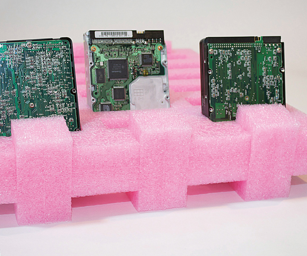 chips de computador protegidos com espuma