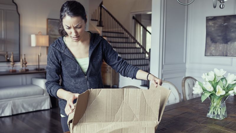 client recevant un paquet endommagé