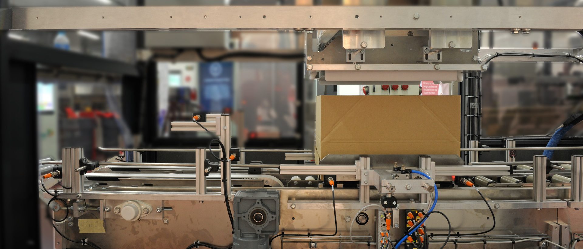 automated cartoning system minimizing packaging operation costs